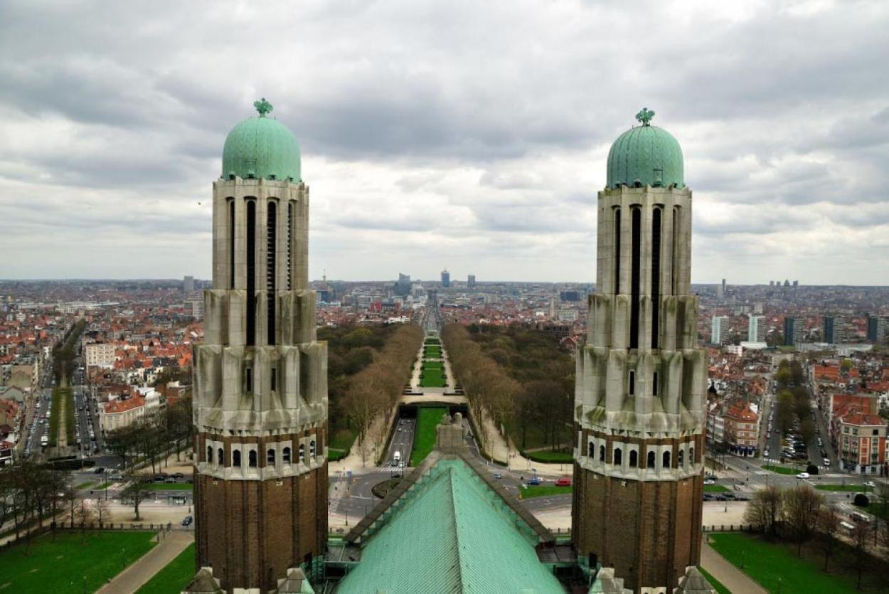 Cinquantenaire Appartement *